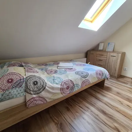 Апартаменти Trzciana